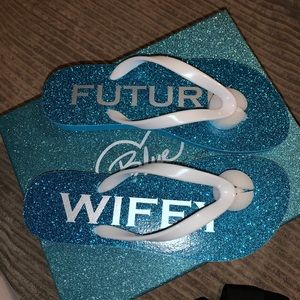 Betsey Johnson blue/white glitter flip flops